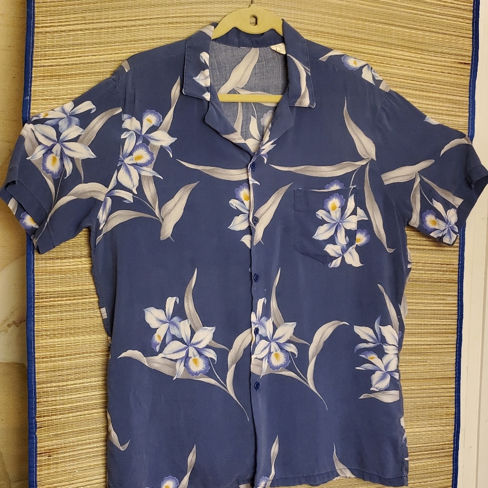 Hawaiian Shirt 100% Rayon, size L